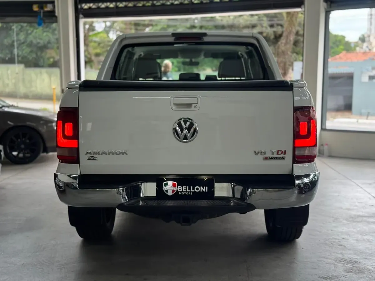 Volkswagen Amarok 3.0 Highline Extreme Cab. Dupla V6 4x4 Aut. 4p foto 6