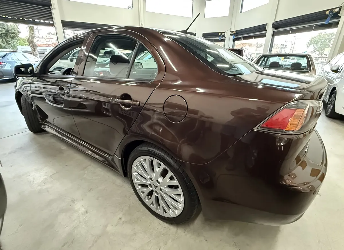 Mitsubishi Lancer 2.0 Cvt 4p foto 5