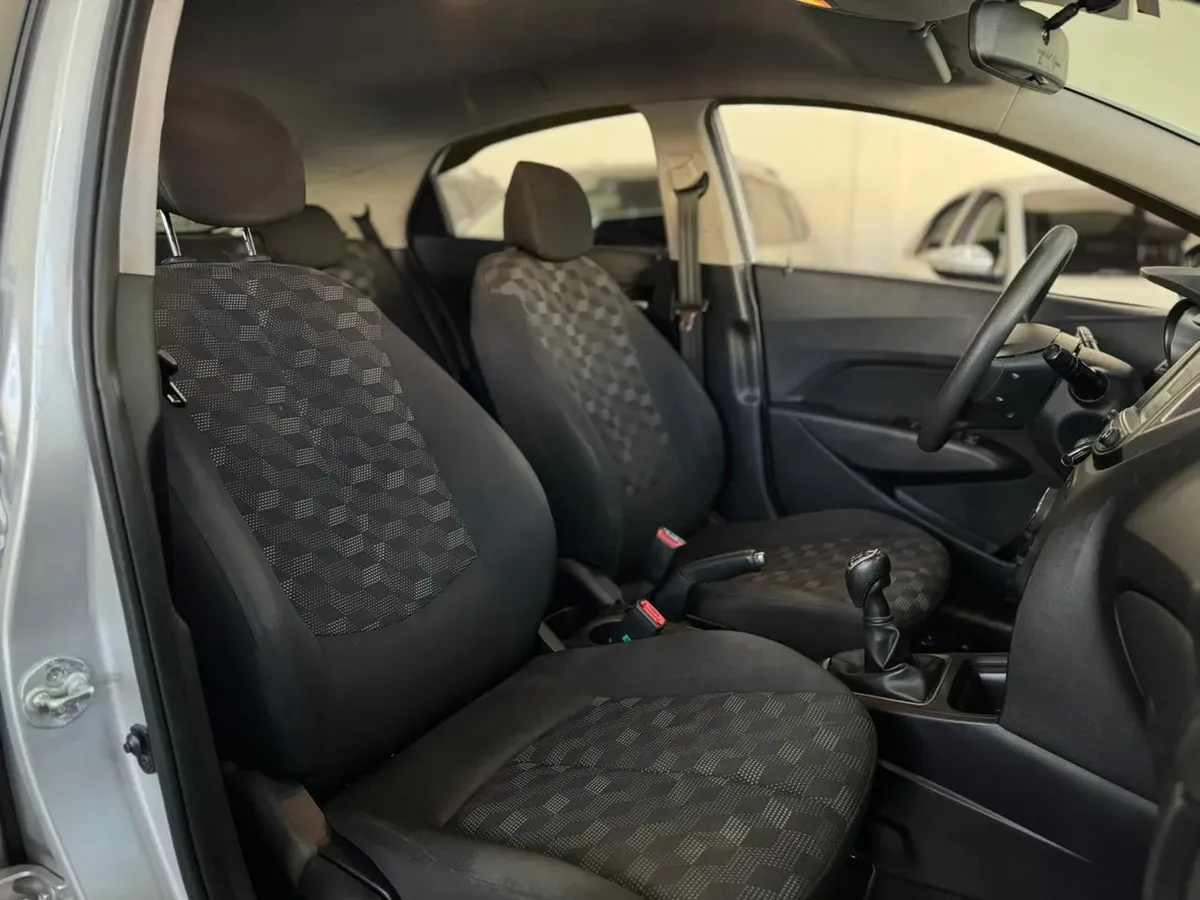 Hyundai HB20 1.6 Comfort Plus Flex 5p foto 14